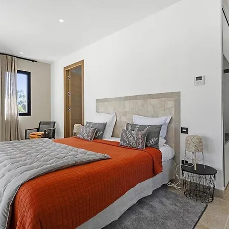 Read My Profile Host Before Request ## Luxury In Holiday home