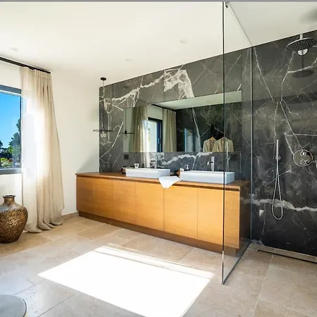 Read My Profile Host Before Request ## Luxury In 度假居 圣特罗佩